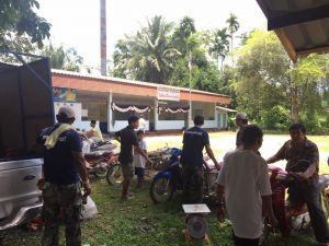 โครงการขยะแลกไข่ในชุมชน หมู่ที่ 4 วันที่ 10 เมษายน 2560