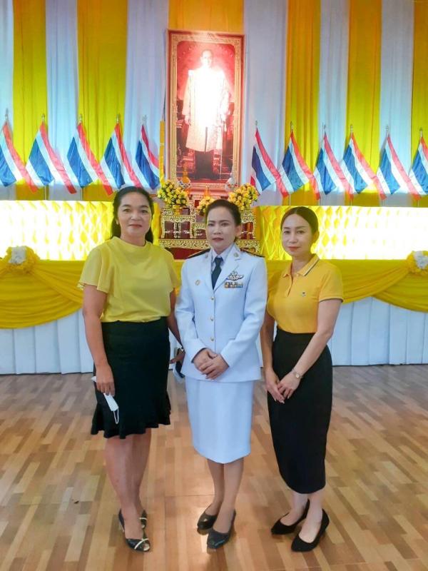 ร่วมพิธีทำบุญตักบาตรถวายพระราชกุศลฯ เนื่องในวันคล้ายวันสวรรคต พระบาทสมเด็จพระบรมชนกาธิเบศร
