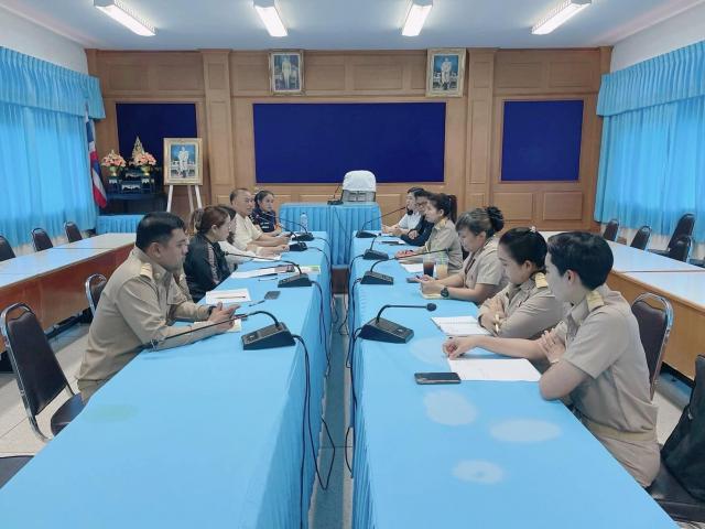เข้าร่วมการประชุม ขอความร่วมมือสนับสนุนการจัดเก็บและการบันทึกข้อมูลการขจัดความยากจนและพัฒนาคนทุกช่วงวัยอย่างยั